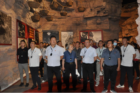 ��Ͷ��˾�h֧�������ݼt�����_չ�tɫ�������